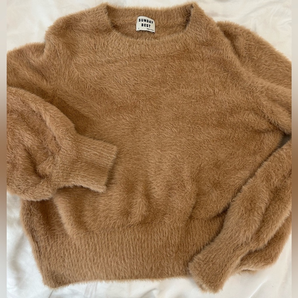 Aritzia brown fuzzy sweater